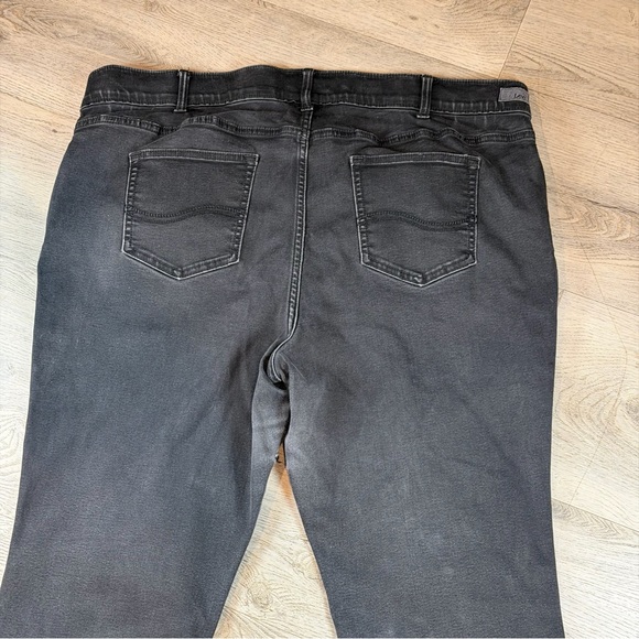 Lee Jeans Womens 22W Gray Charcoal Wash Flex Motion Straight Leg Stretch Denim - Picture 9 of 12